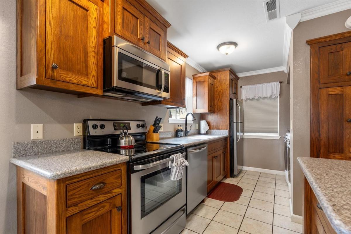 Spring Break Special! No Stairs, Lake, By Sdc, 12-4 Apartment Branson
