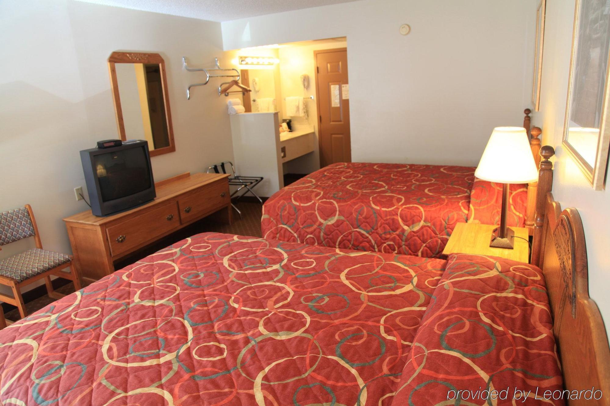 Hotel Super 8 By Wyndham By Andy Williams Theatre Branson