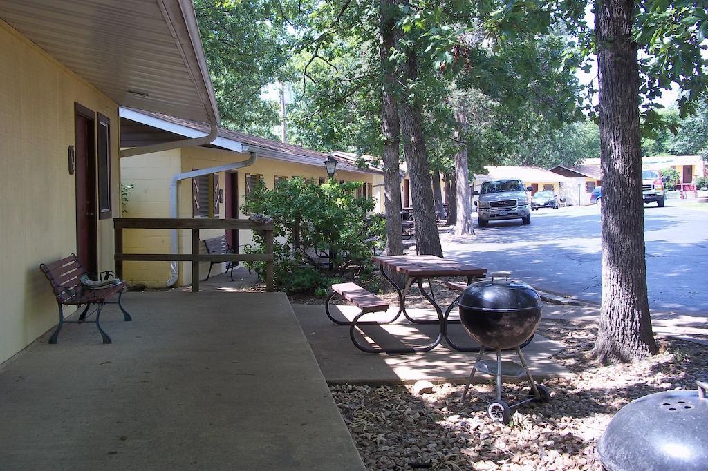 Inn Golden Arrow Branson