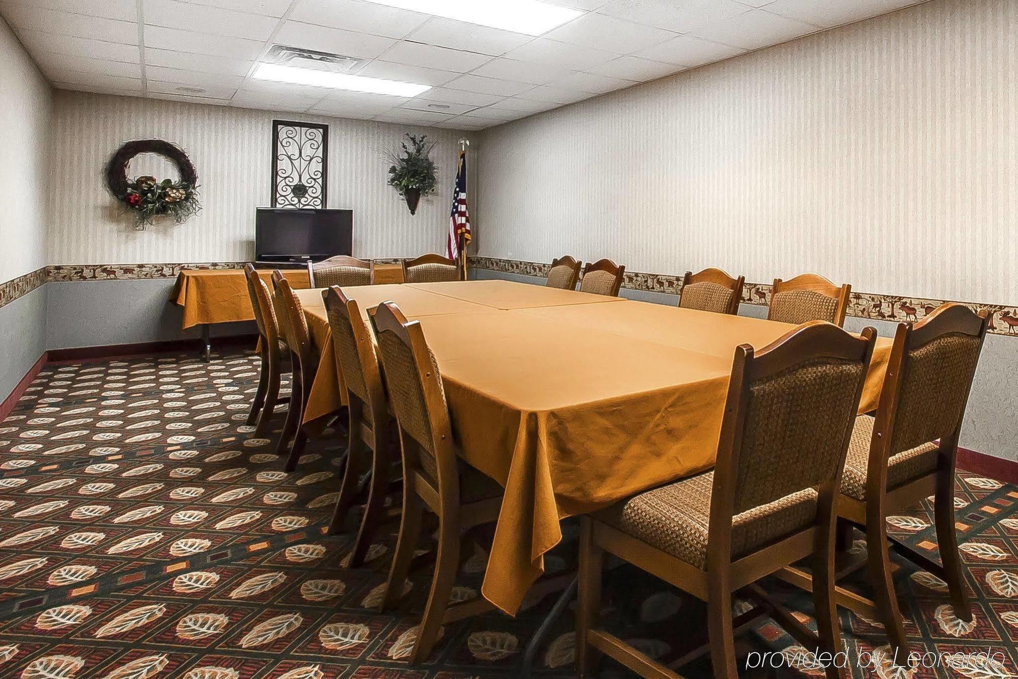 Comfort & Meadows Hotel 3*