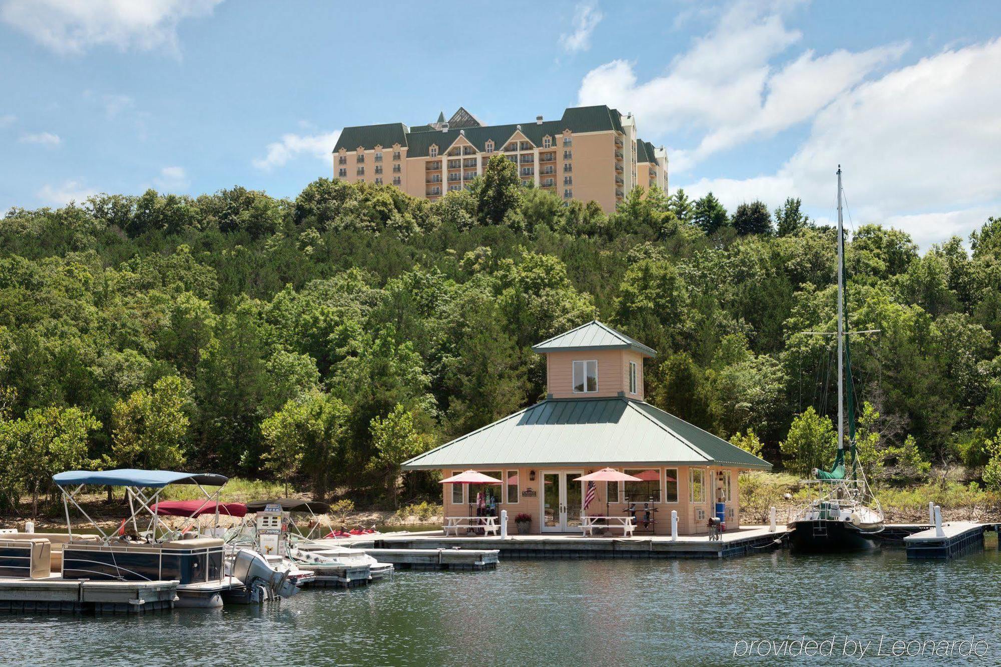 Chateau On The And Convention Center 4*