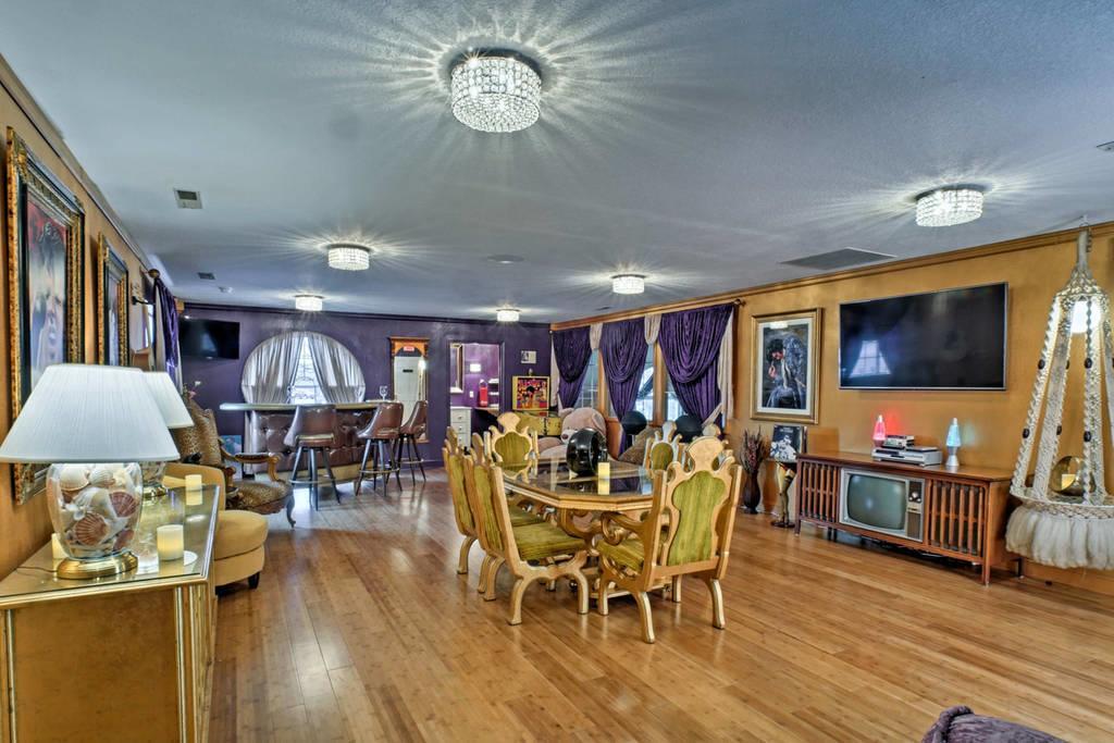 King & Hotel 4*