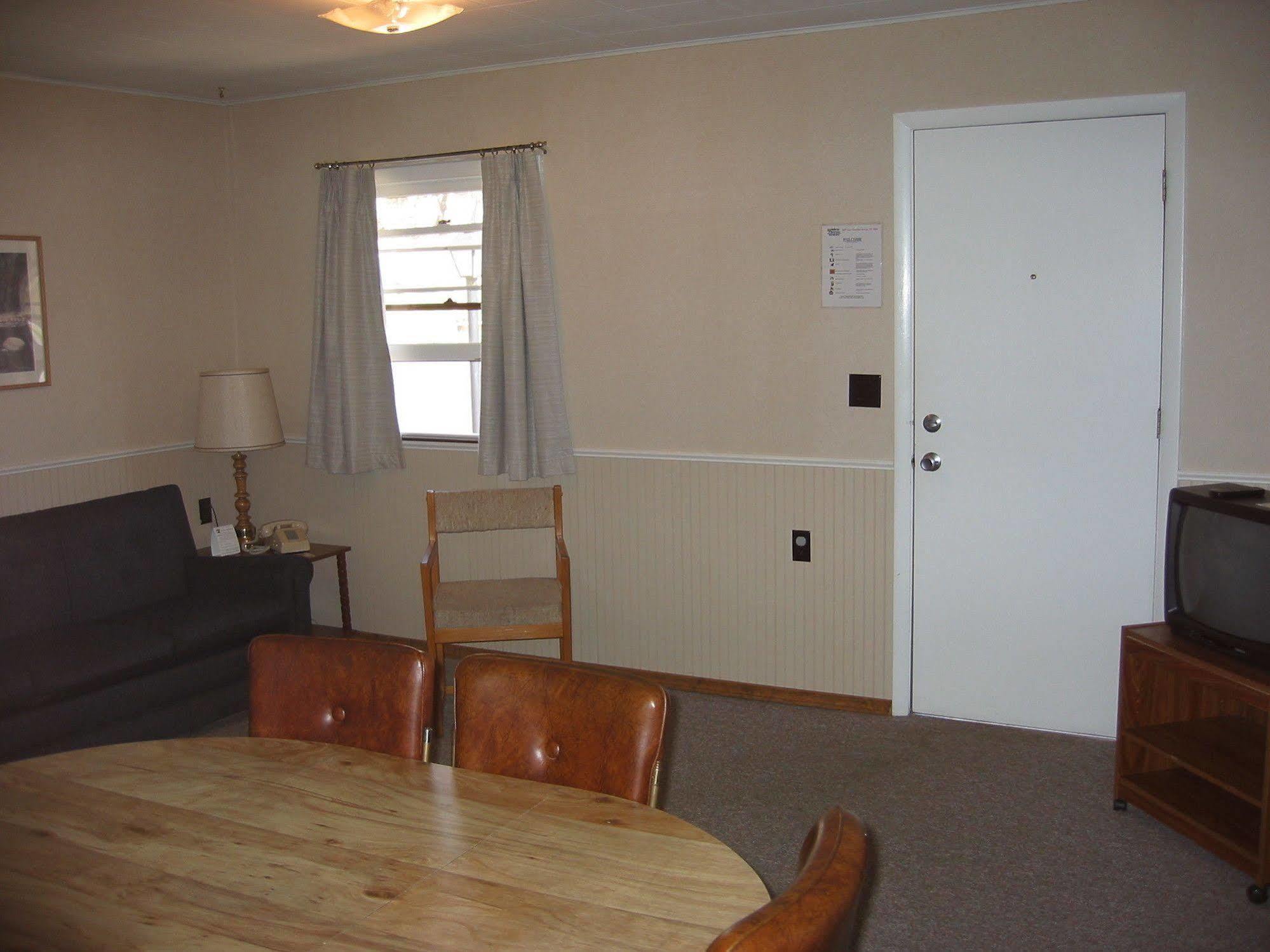 Inn Golden Arrow