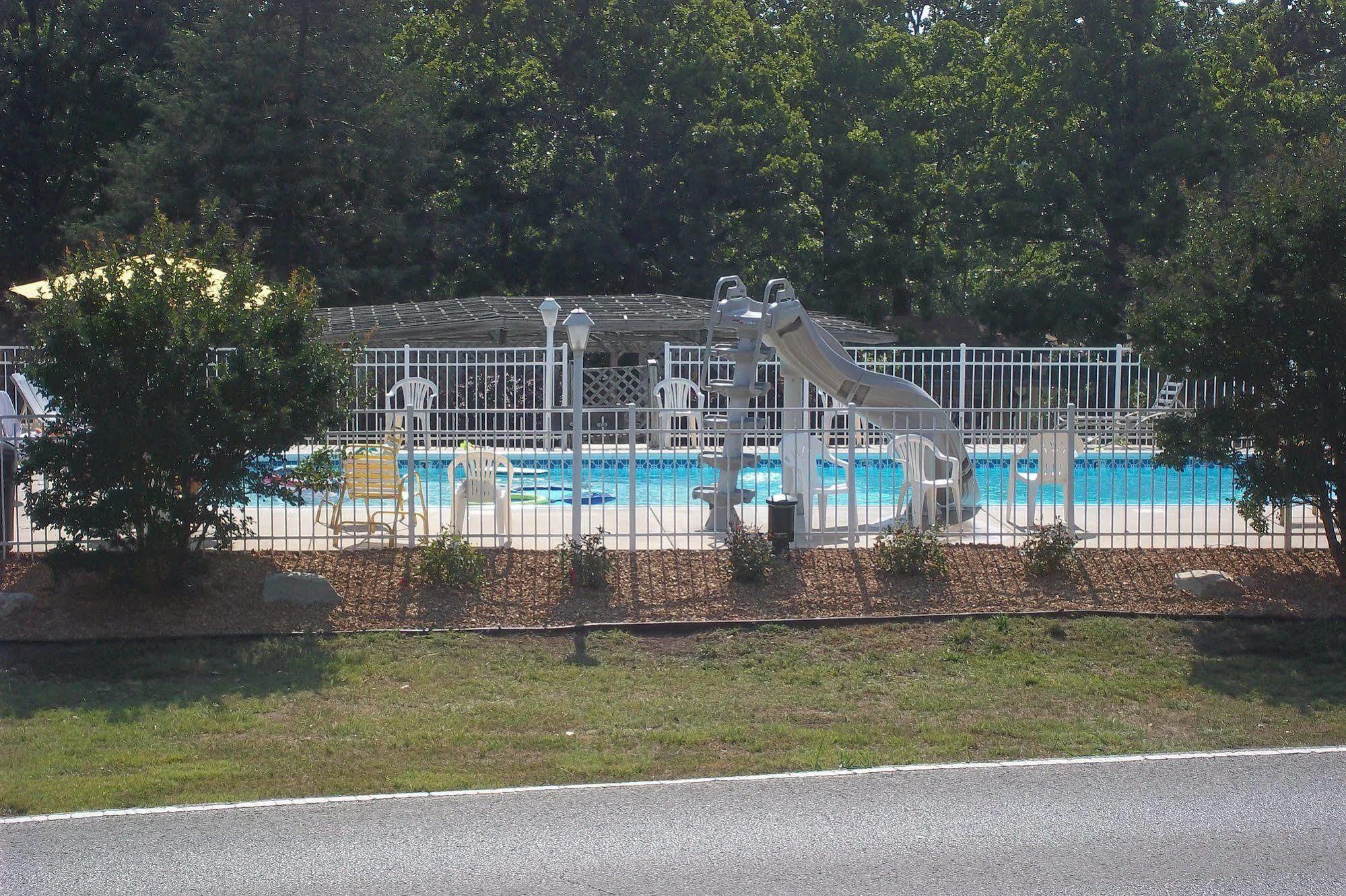 Golden Arrow Inn