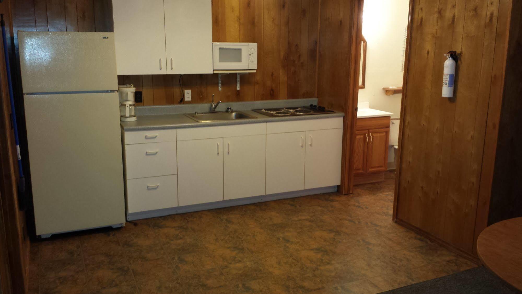 Golden Arrow Inn