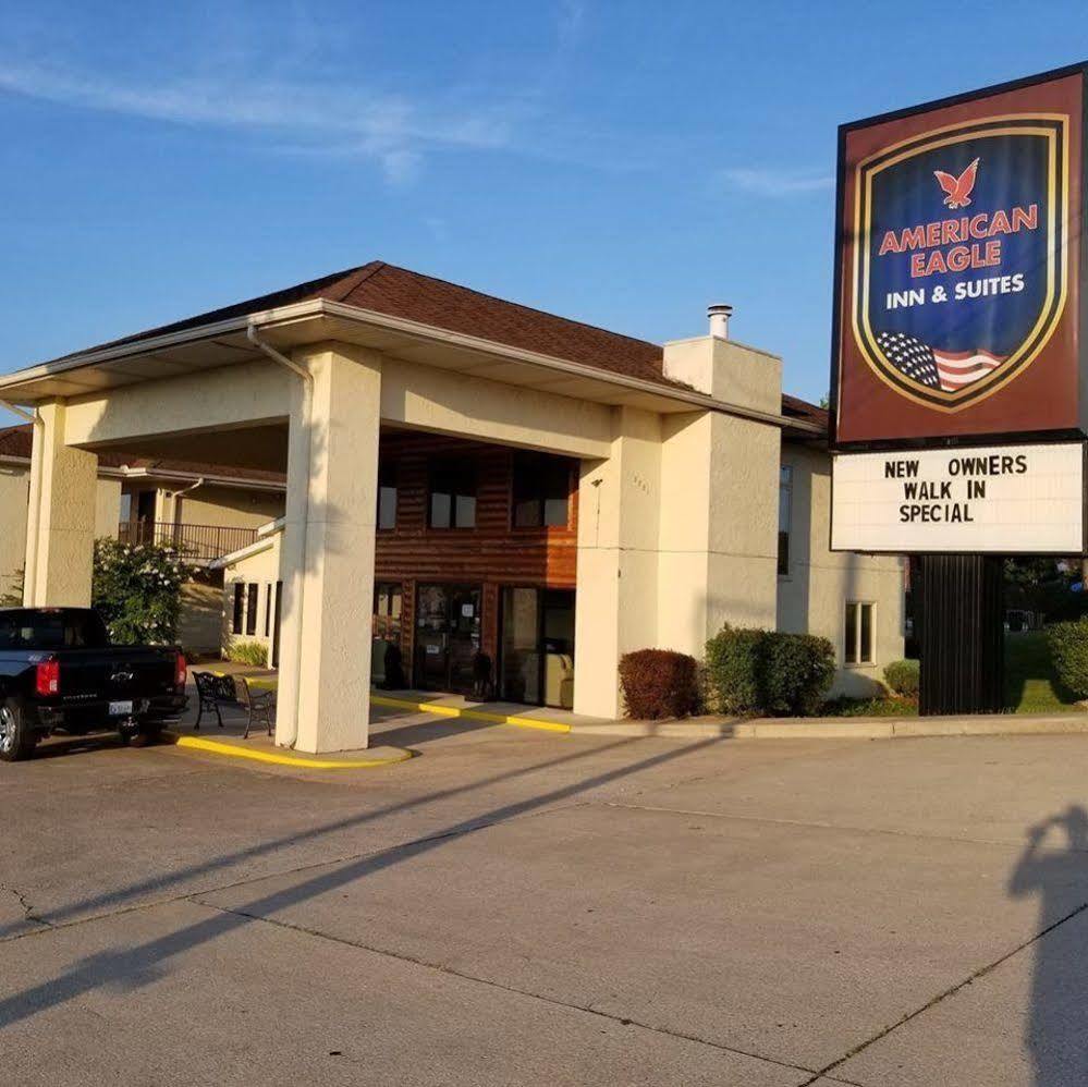 American Eagle & Motel 2*