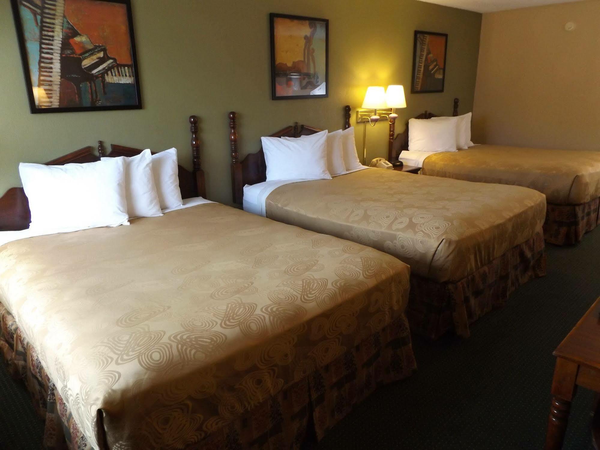 Angel Near Imax, A Travelodge By Wyndham Hotel 3*