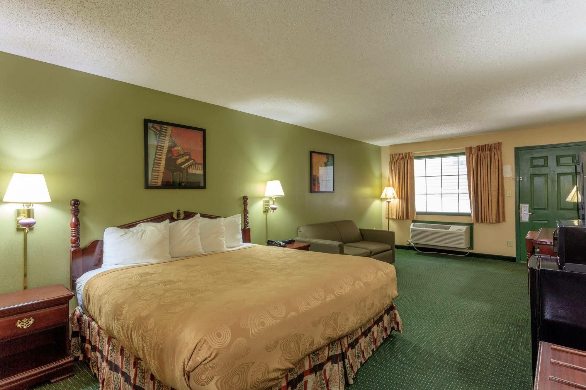 Hotel Angel Near Imax, A Travelodge By Wyndham Branson
