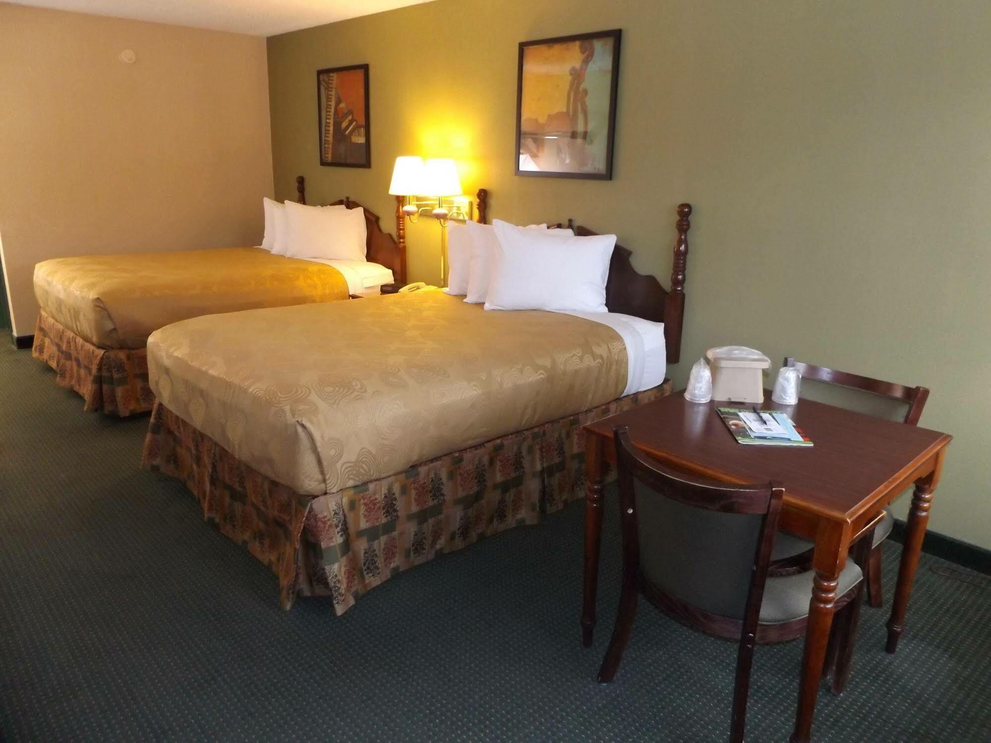 Hotel Angel Near Imax, A Travelodge By Wyndham 3*