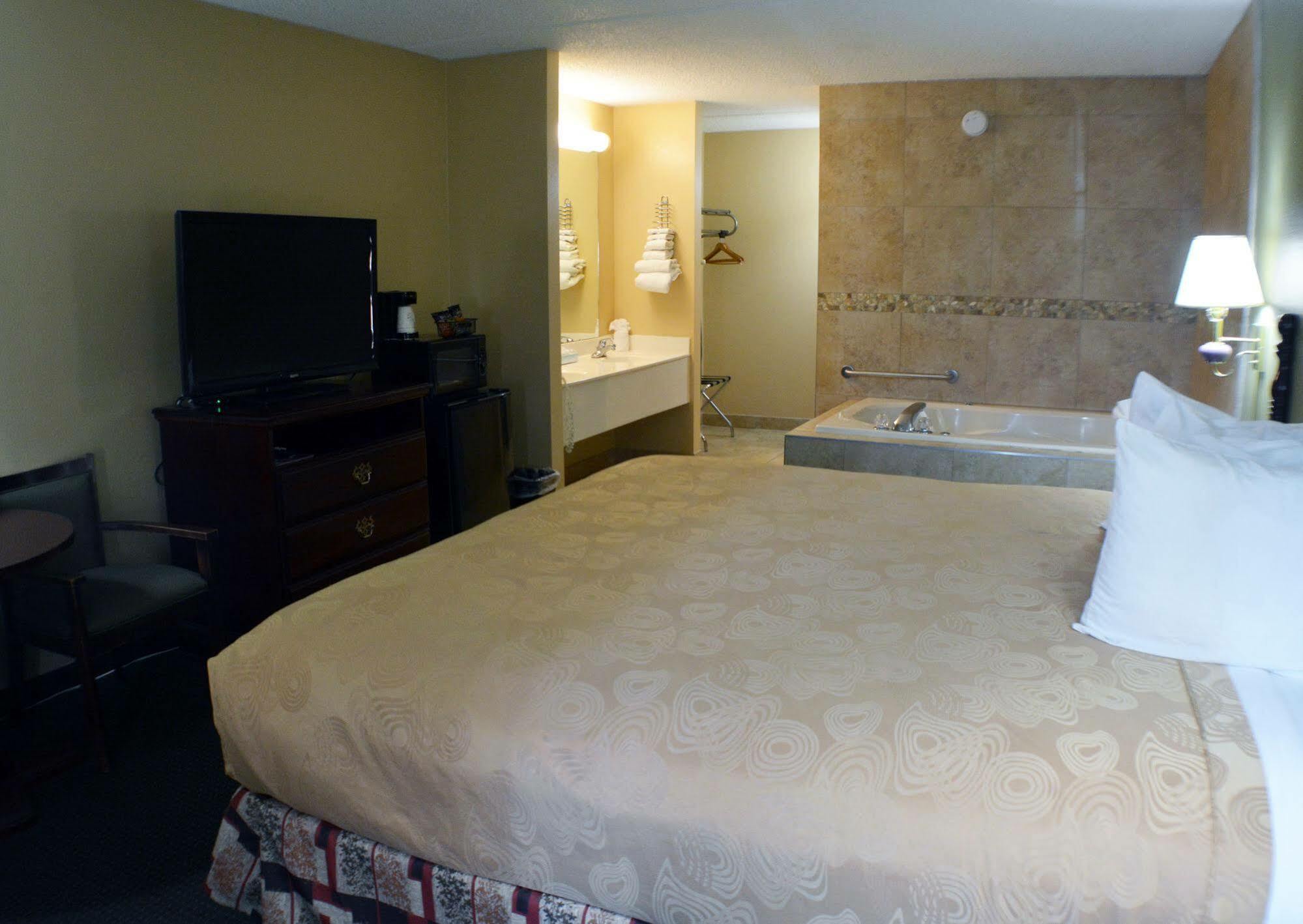 Hotel Angel Near Imax, A Travelodge By Wyndham