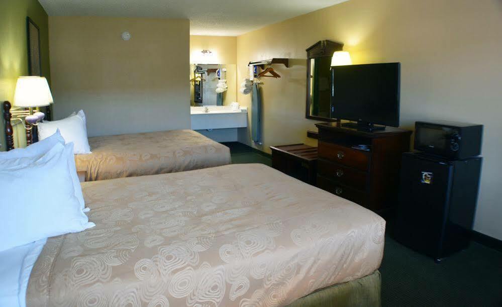 Hotel Angel Near Imax, A Travelodge By Wyndham Branson