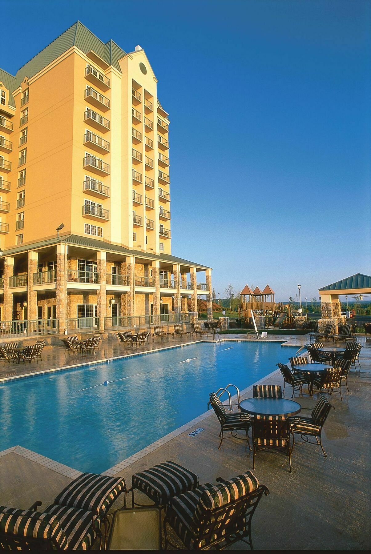 Chateau On The And Convention Center Resort