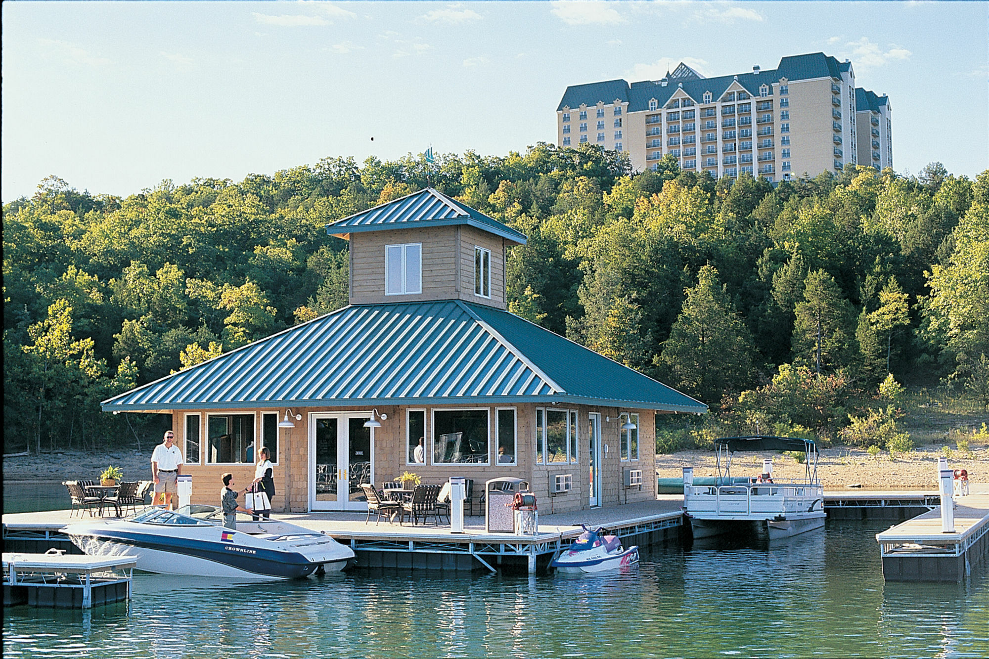 Chateau On The And Convention Center Resort 4*