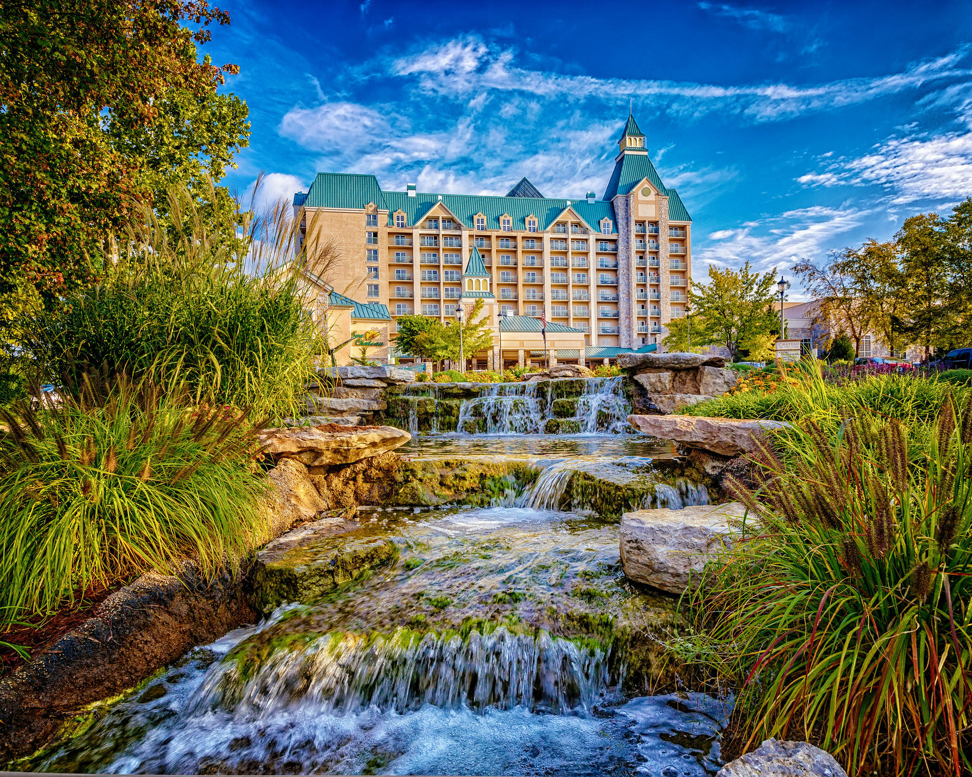 Chateau On The And Convention Center Resort 4*