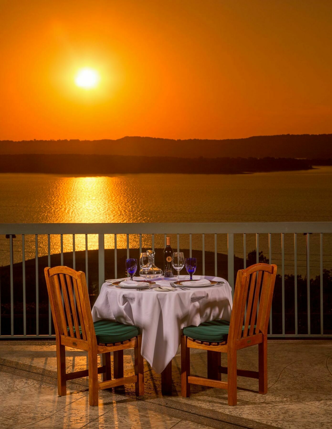 Resort Chateau On The And Convention Center 4*