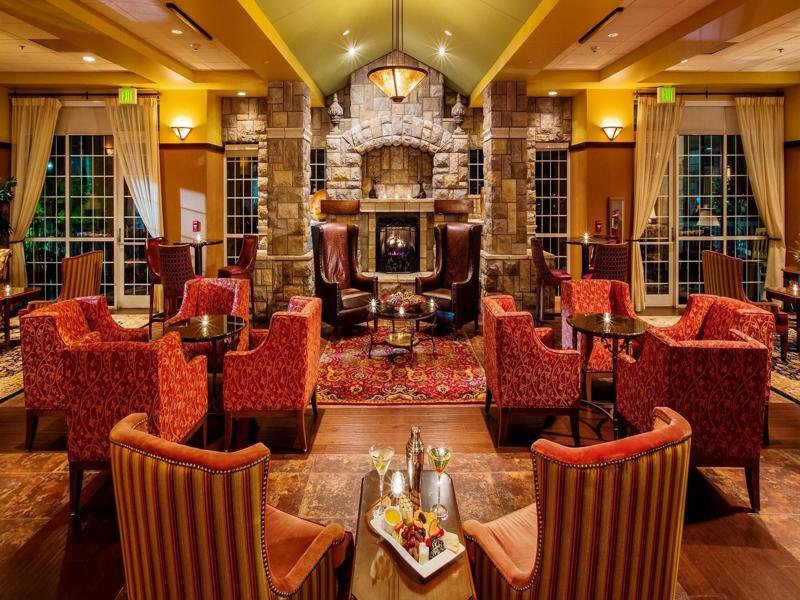 Resort Chateau On The And Convention Center 4*