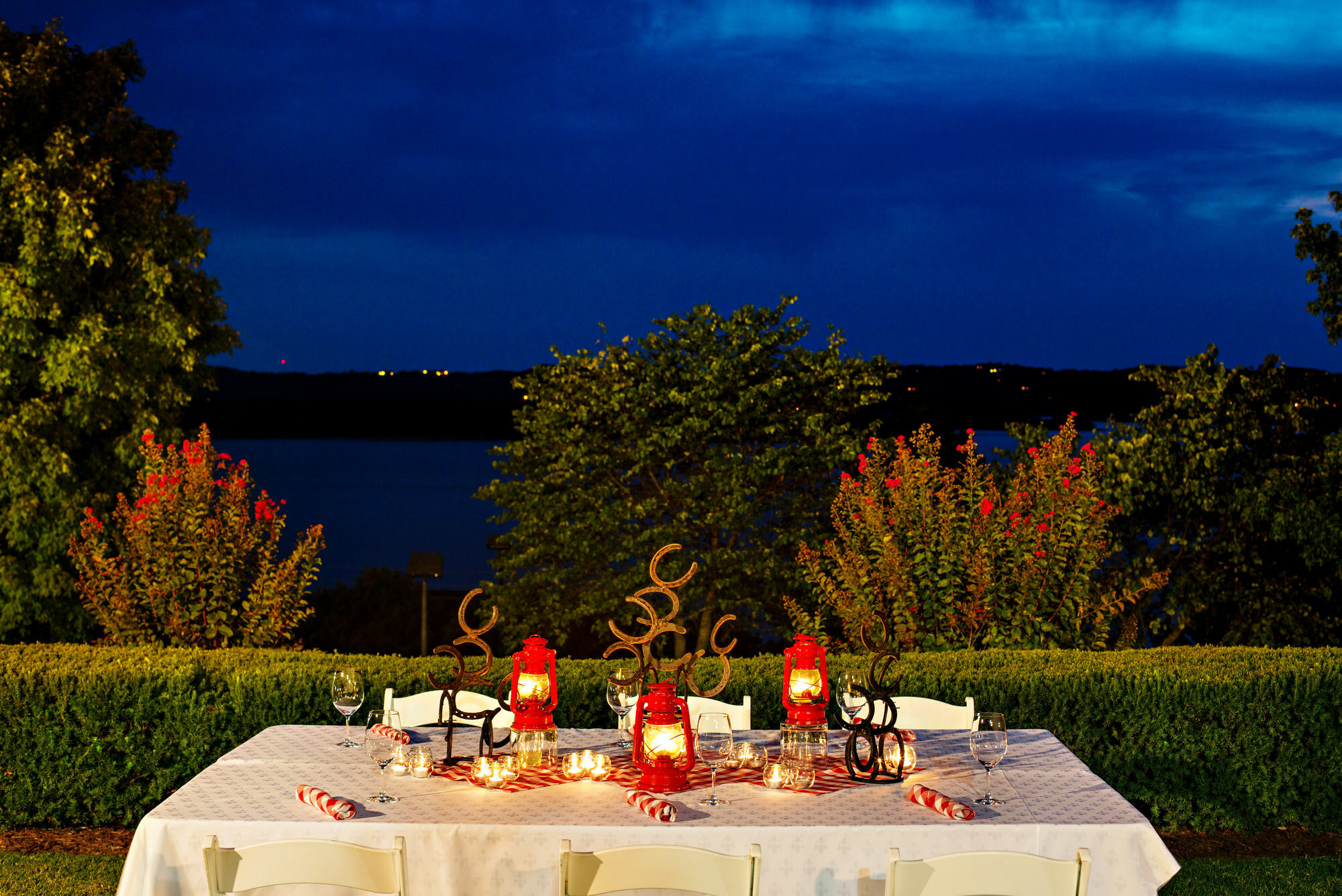 Chateau On The And Convention Center Resort 4*