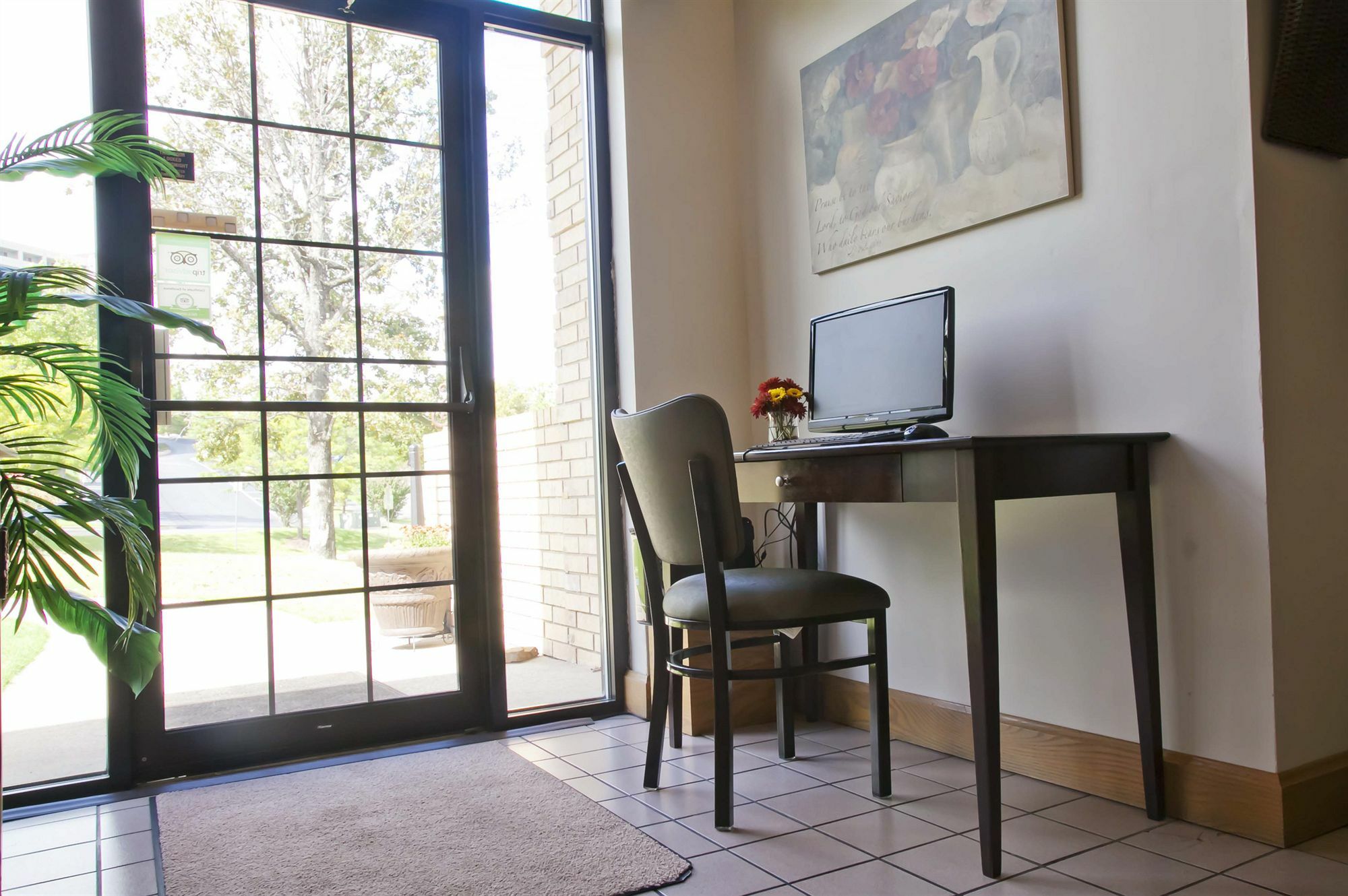 Super 8 By Wyndham By Andy Williams Theatre Hotel