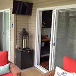 A Little Lake Retreat