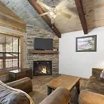 Lake Front Cabin On Indian Point