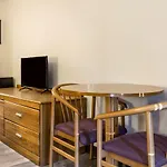 Econo Lodge Inn & Suites Branson Shepherd Of The Hills Expy