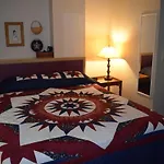 Landmark Inn