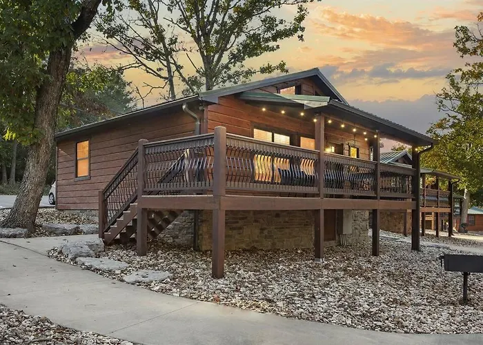 Lake Front Cabin On Indian Point