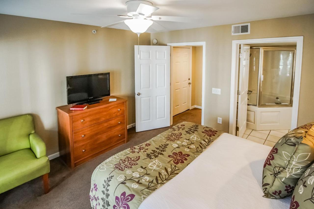Surrey's Carriage Place Resort Branson