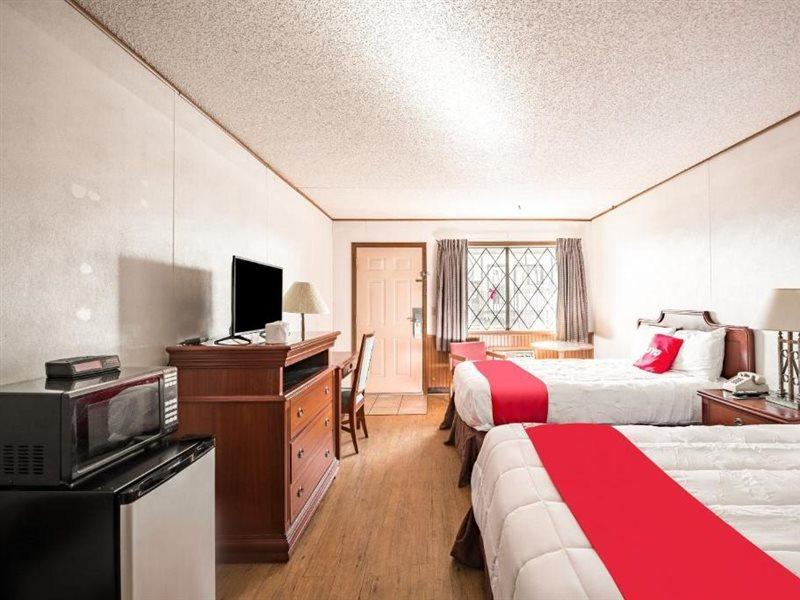 Oyo Windmill Hotel 2*