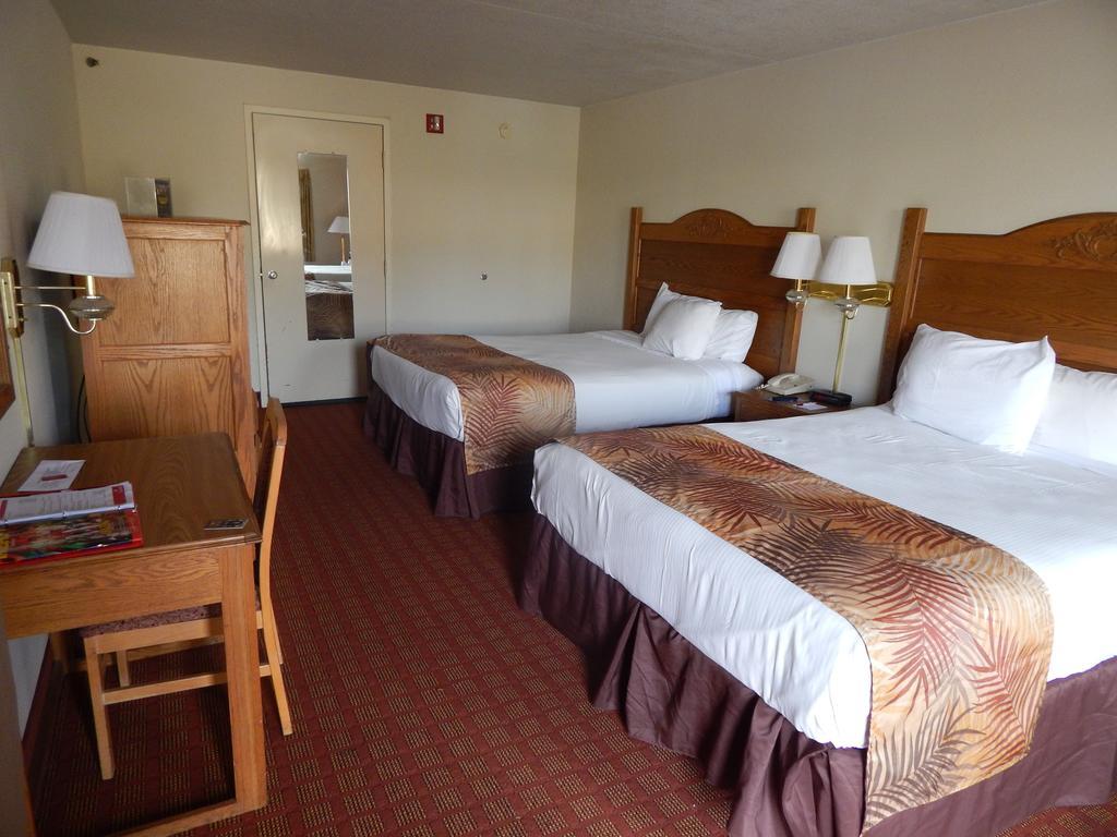 Ramada And 2* Branson
