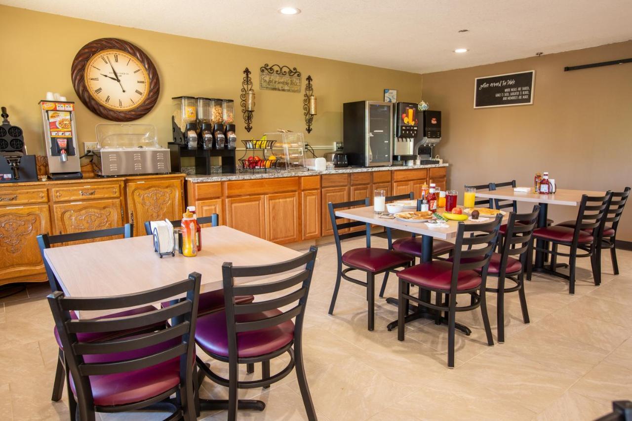 Rosebud Inn 3*
