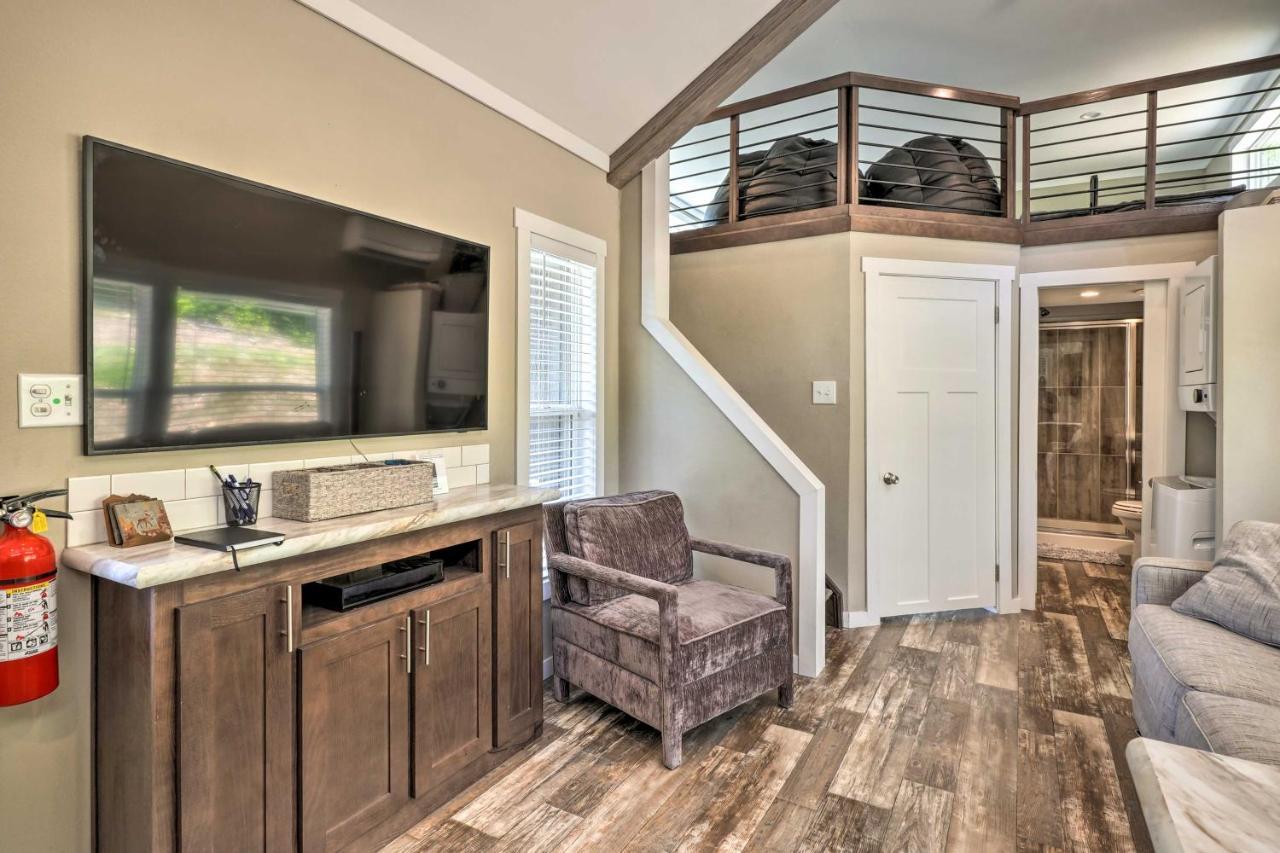 Tiny On 52 Acres With Private Lake! *