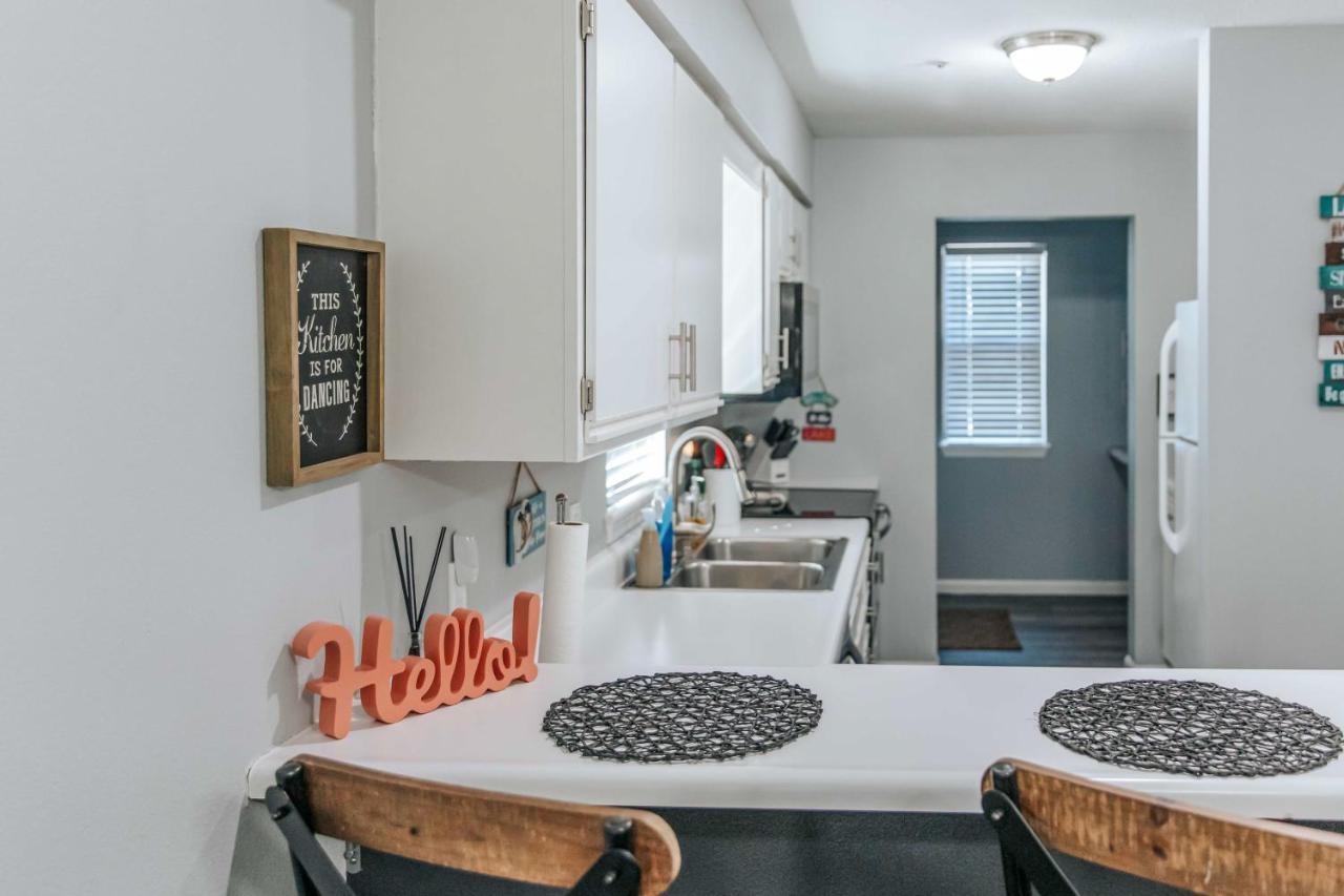 Updated With Pools And Golf Course! Apartment Branson