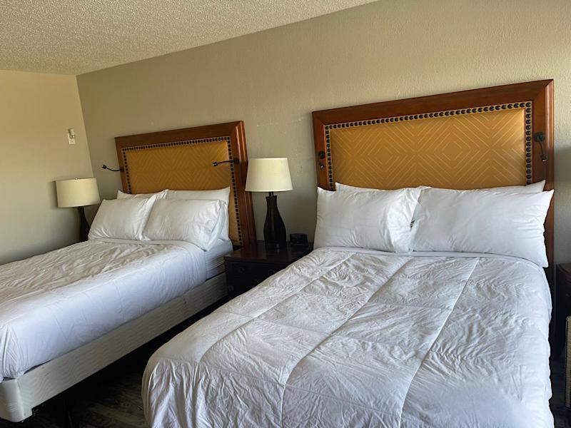 Ozarks Hotel