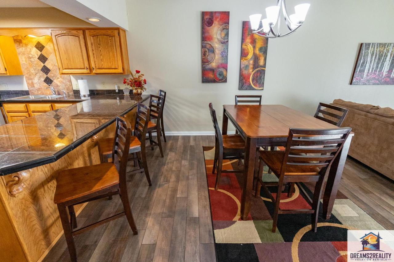 2br - 2 Pools - Close To The Strip - Free Tickets Included - Fha-27 Holiday home *