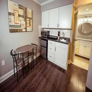 King Apartment *