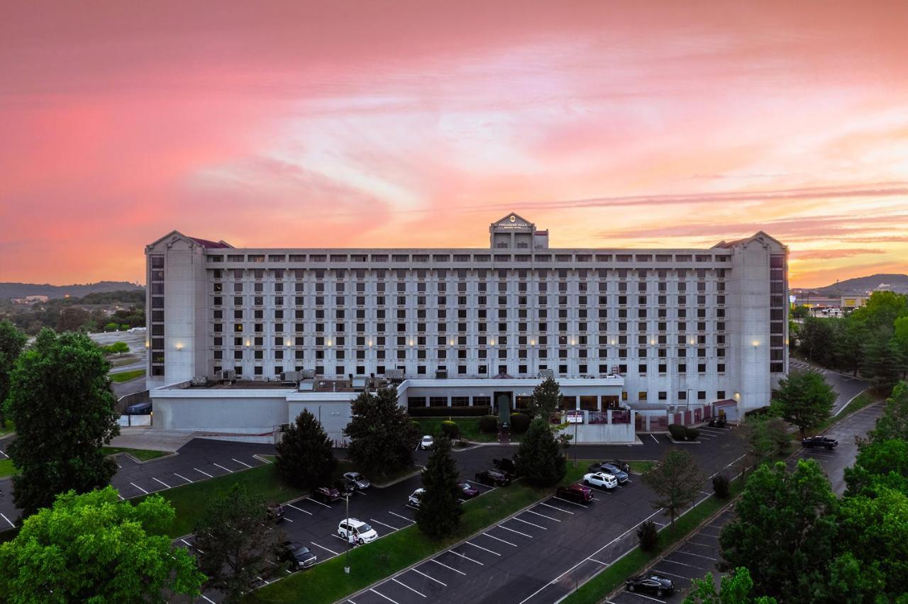 Thousand Hills Hotel 4*