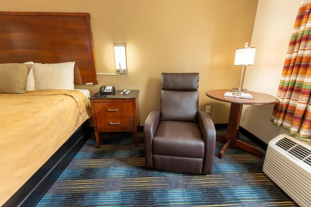 Rosebud Inn 3*