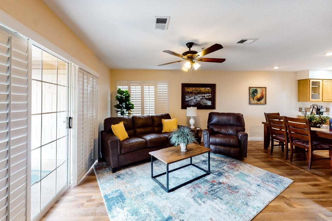 Golf-front At Hills Apartment