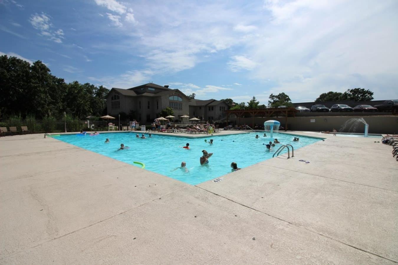 At Pointe Royale With Indoor Pool And Hot Tub Walking Distance To Clubhouse * Branson