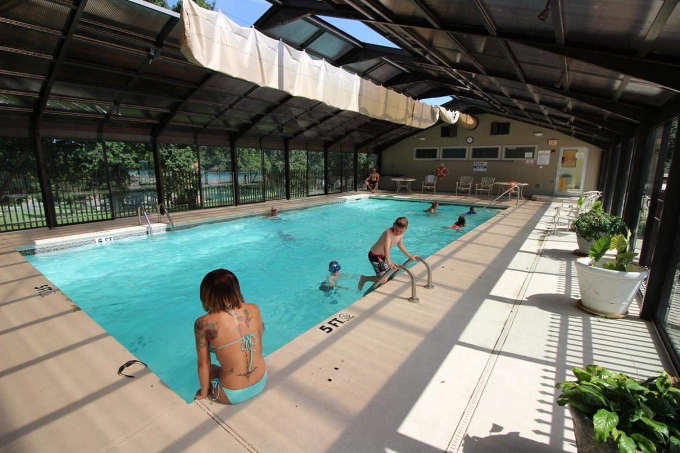 At Pointe Royale With Indoor Pool And Hot Tub Walking Distance To Clubhouse Apartment