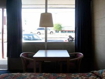 Motel 76 Inn *