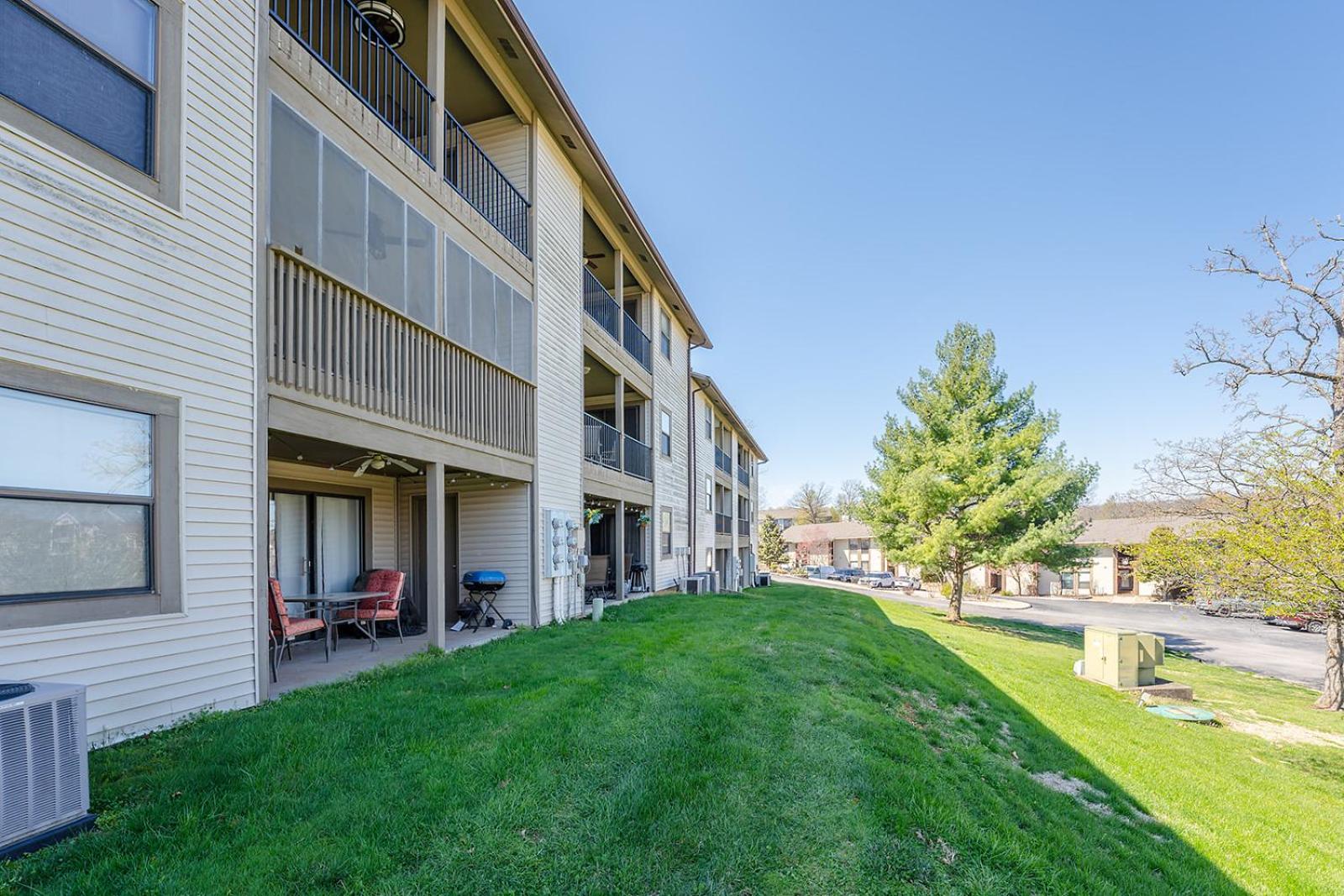 Pointe Royale Condo-table Rock Lake-free Golf Apartment