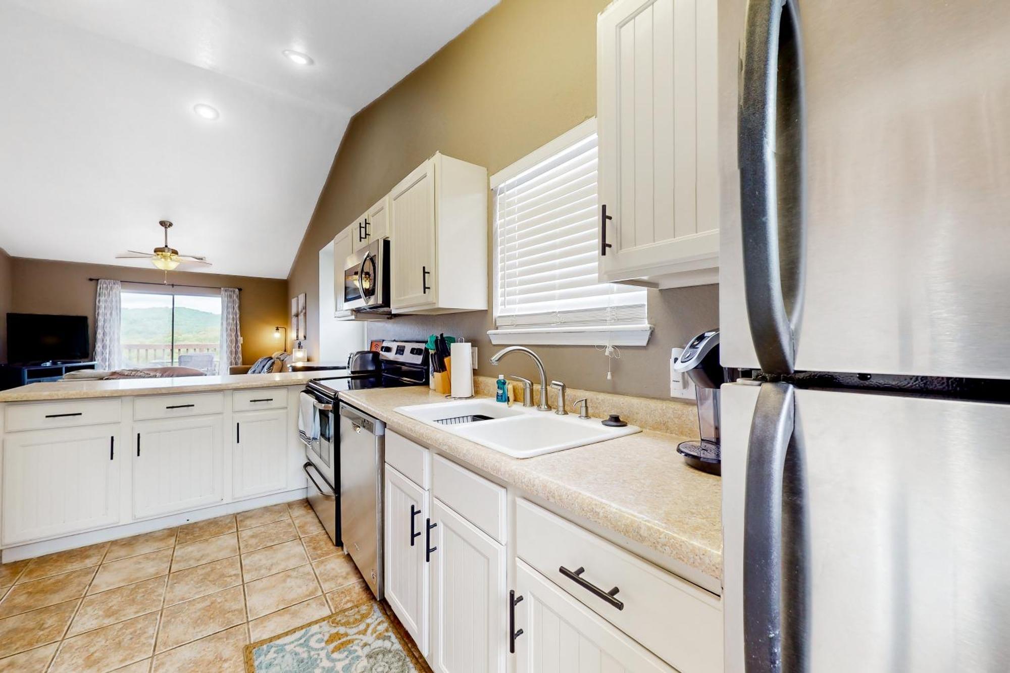 Adventures At Eagle's Nest Apartment Branson
