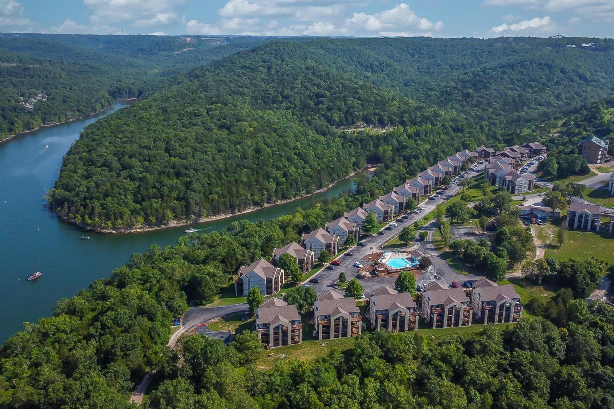 Adventures At Eagle's Nest Apartment Branson
