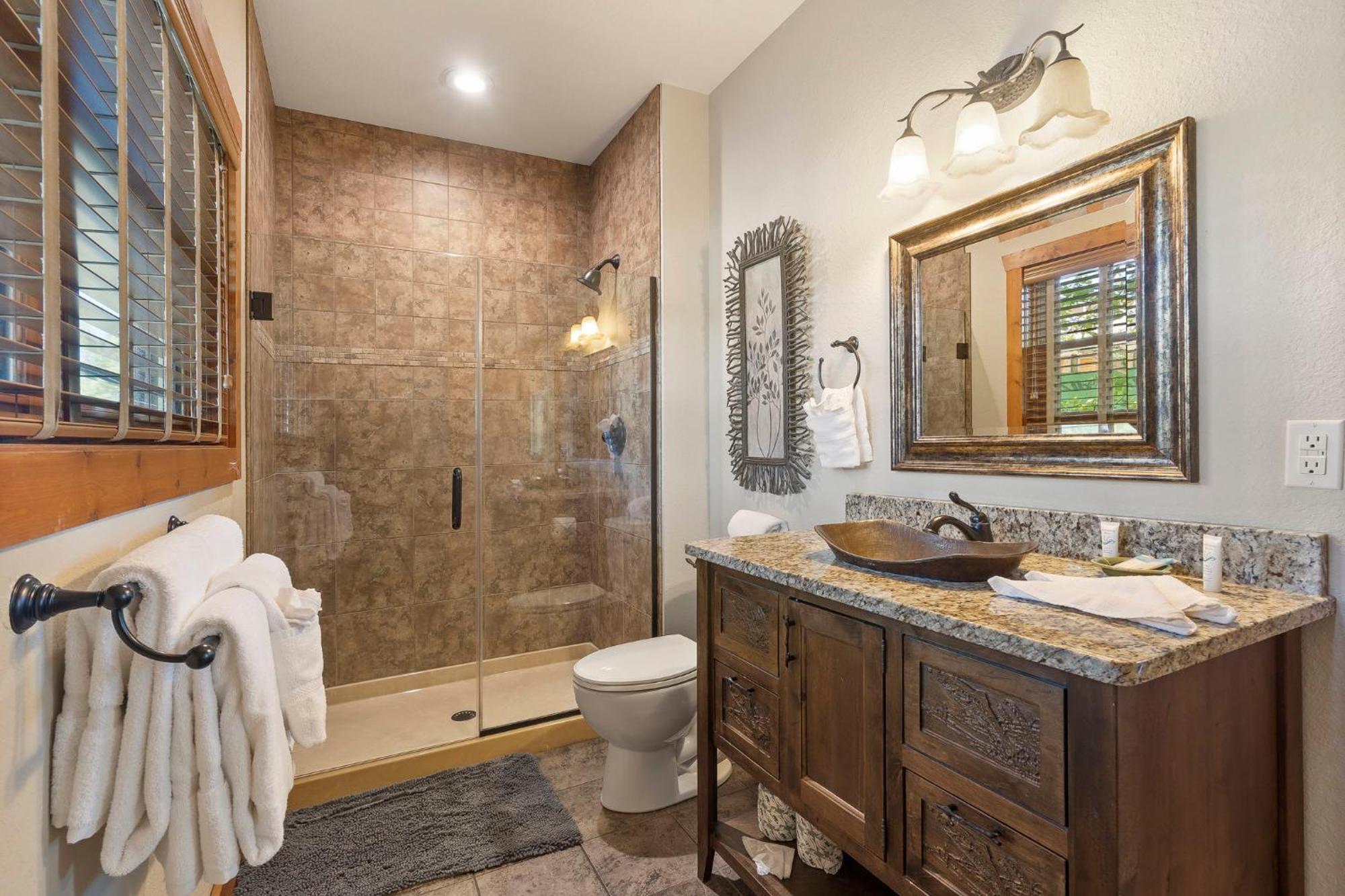 Taneycomo Upgraded Luxurious, Free Daily Fun, Adirondack Lodge, Beautiful Views! Free Sdc Tickets Holiday home *