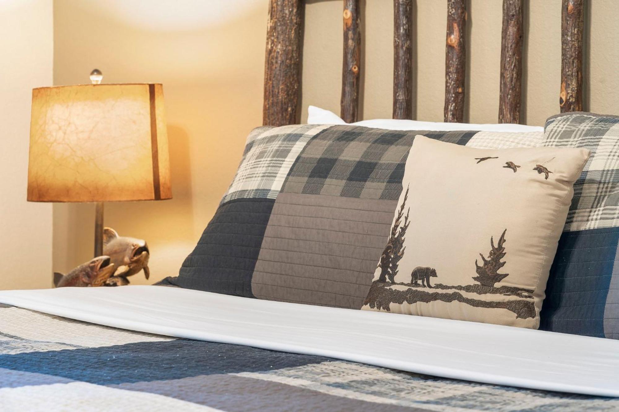 Taneycomo Upgraded Luxurious, Free Daily Fun, Adirondack Lodge, Beautiful Views! Free Sdc Tickets Holiday home Branson