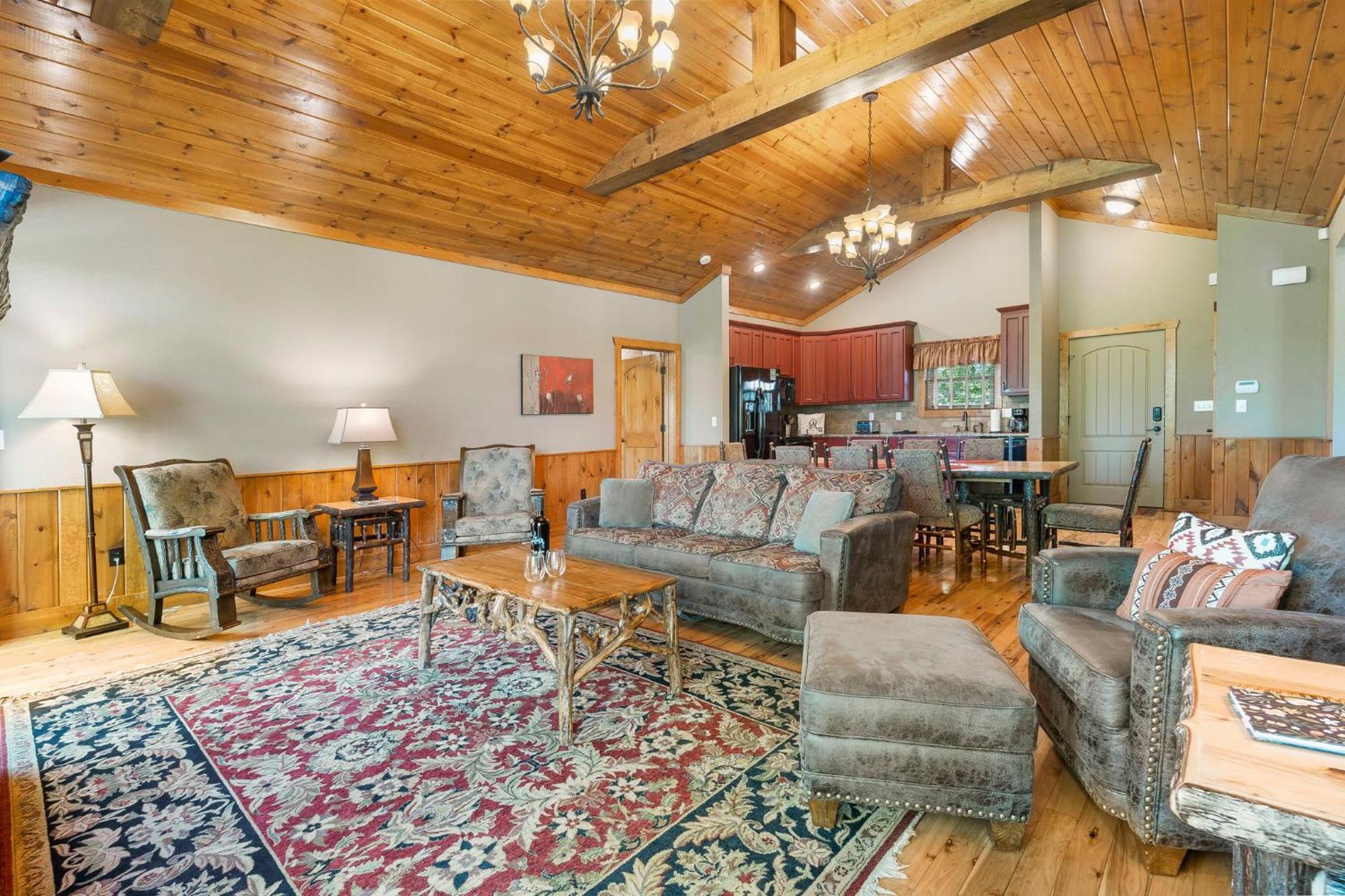 Holiday home Taneycomo Upgraded Luxurious, Free Daily Fun, Adirondack Lodge, Beautiful Views! Free Sdc Tickets