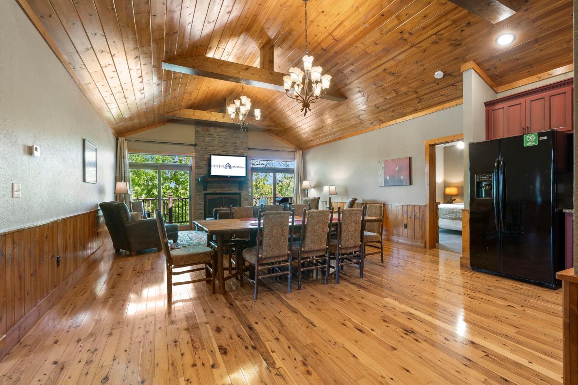 Holiday home Taneycomo Upgraded Luxurious, Free Daily Fun, Adirondack Lodge, Beautiful Views! Free Sdc Tickets Branson