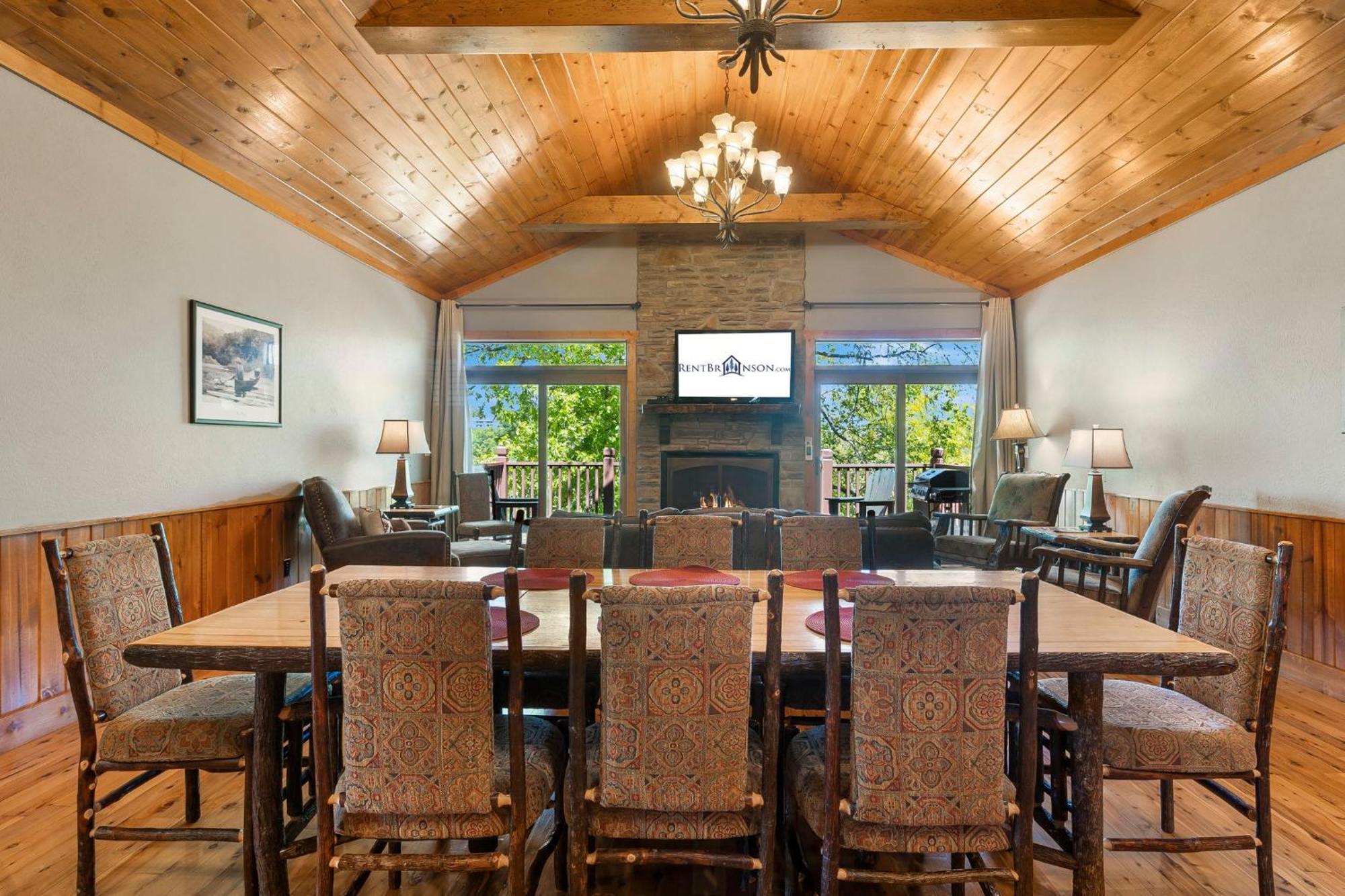 Taneycomo Upgraded Luxurious, Free Daily Fun, Adirondack Lodge, Beautiful Views! Free Sdc Tickets Holiday home *